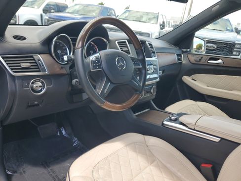 Used 2015 Mercedes-Benz GL 450 4MATIC image 9