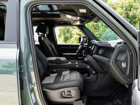 New 2026 Land Rover Defender 110 Trophy Edition AWD/4WD image 42