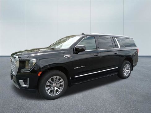 Used 2024 GMC Yukon XL Denali w/ LPO, Floor Liner Package AWD/4WD image 1