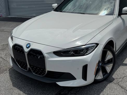 Used 2023 BMW i4 eDrive35 w/ Premium Package RWD image 2