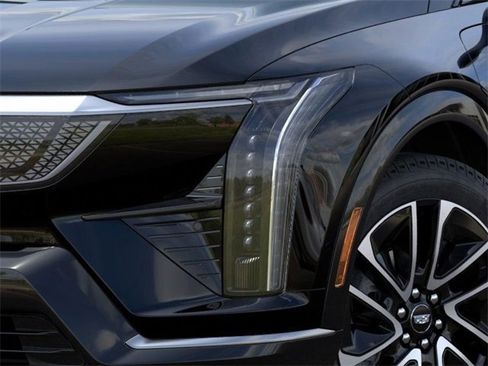 New 2025 Cadillac Optiq Sport 1 image 11