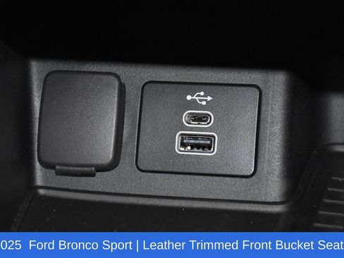 Used 2025 Ford Bronco Sport Badlands image 23