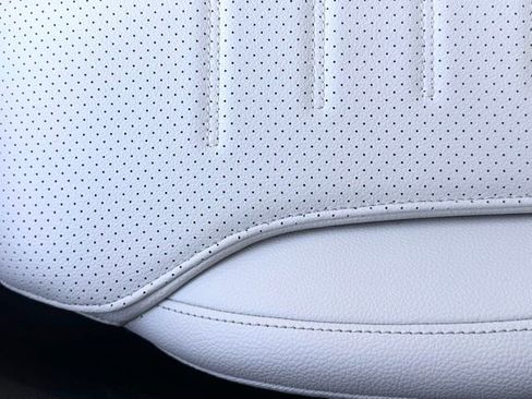 Certified 2023 Mercedes-Benz GLC 300 4MATIC image 17