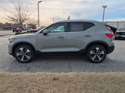 New 2025 Volvo XC40 B5 Core w/ Protection Package Premier image 7