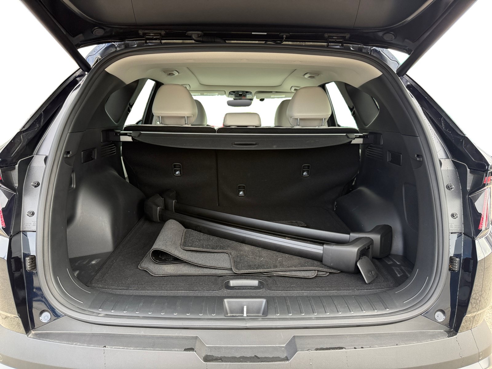 Certified 2025 Hyundai Tucson Limited AWD/4WD image 17