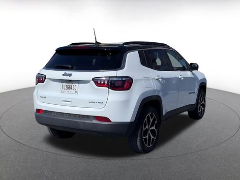 Used 2025 Jeep Compass Limited image 14