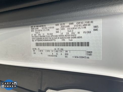 Used 2022 Ford E-Transit Medium Roof image 23
