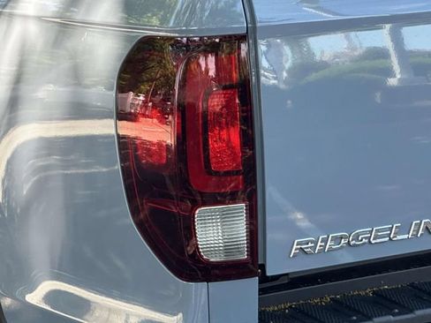 Certified 2023 Honda Ridgeline RTL image 9