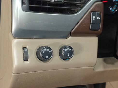 Used 2019 Chevrolet Tahoe LS AWD/4WD image 9