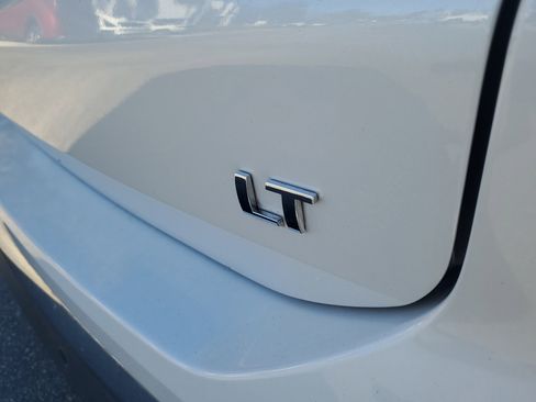 Used 2021 Chevrolet Equinox LT image 8