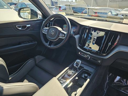 Certified 2024 Volvo XC60 T8 Ultimate w/ Protection Package Premier AWD/4WD image 11