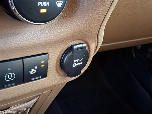 Used 2017 Jeep Wrangler Unlimited Sahara w/ Connectivity Group image 25