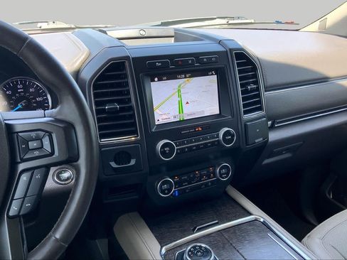 Used 2019 Ford Expedition Limited w/ Equipment Group 302A RWD image 7