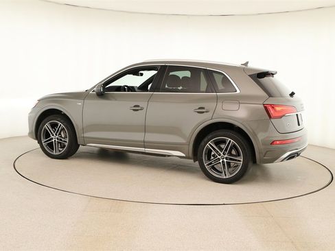 Certified 2023 Audi Q5 e Premium Plus w/ Premium Plus Package image 2