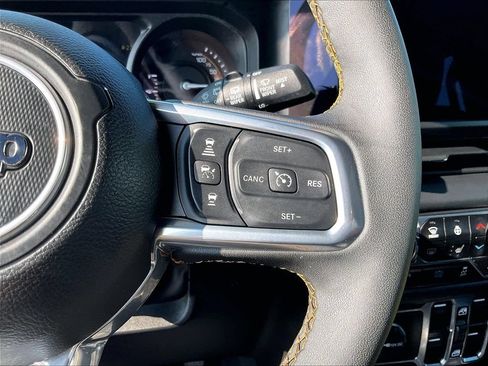 Used 2024 Jeep Wrangler Unlimited Sahara AWD/4WD image 24