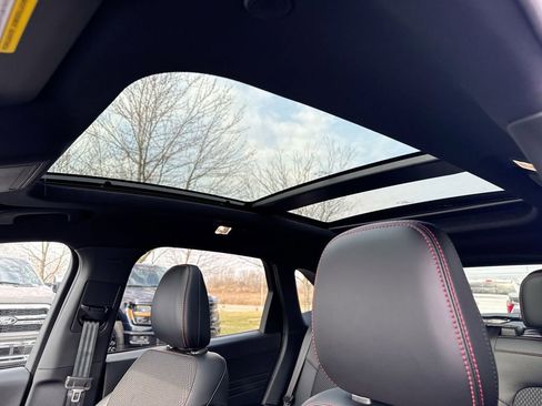 New 2025 Ford Escape ST-Line Select image 18