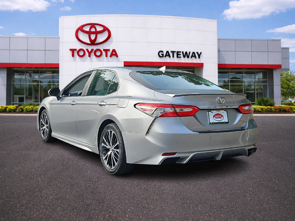 Used 2019 Toyota Camry SE w/ Convenience Package FWD image 6