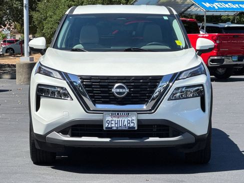 Used 2023 Nissan Rogue SV FWD image 8
