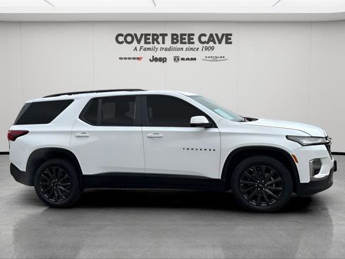 Used 2023 Chevrolet Traverse RS image 9
