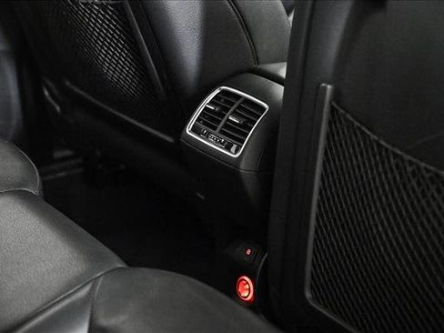 Used 2018 Audi Q3 2.0T Premium image 18