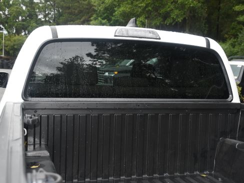 Used 2021 Toyota Tacoma SR AWD/4WD image 16