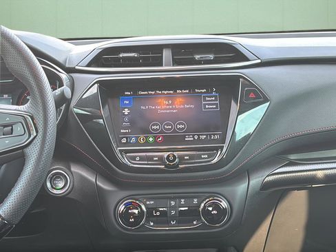 Used 2023 Chevrolet TrailBlazer RS w/ Convenience Package image 21