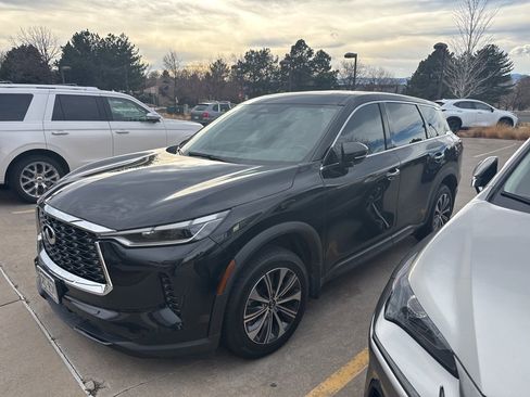 Used 2023 INFINITI QX60 Pure image 1