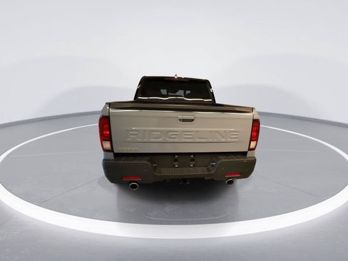 Used 2024 Honda Ridgeline Black Edition image 6