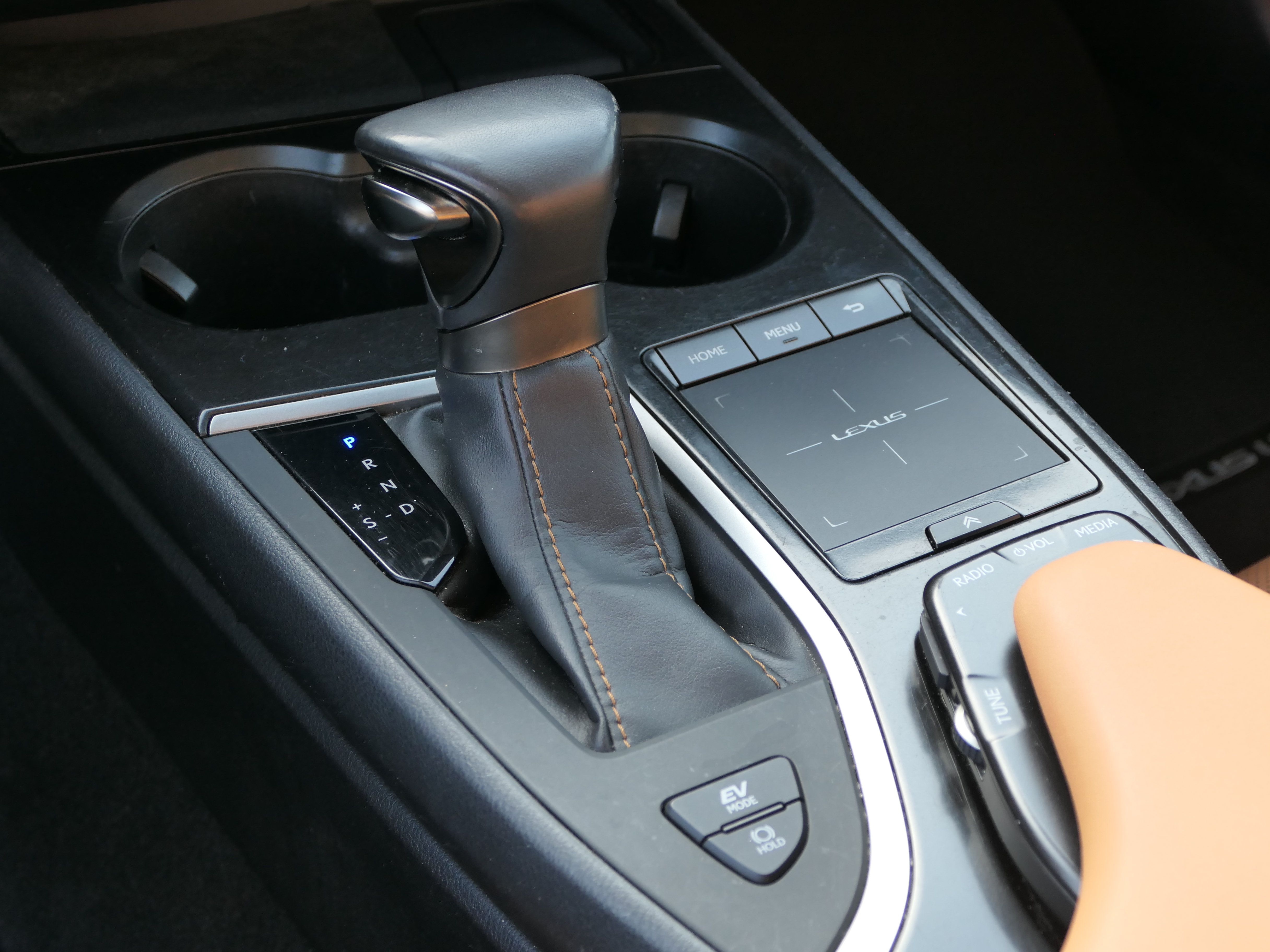 Used 2019 Lexus UX 250h w/ Premium Package AWD/4WD image 24