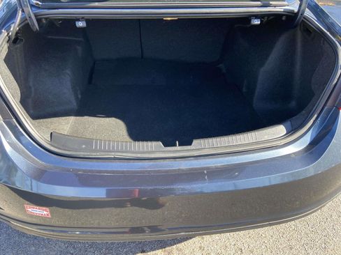 Used 2020 Chevrolet Malibu LS image 29