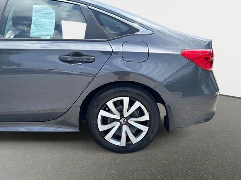 Used 2023 Honda Civic LX image 9