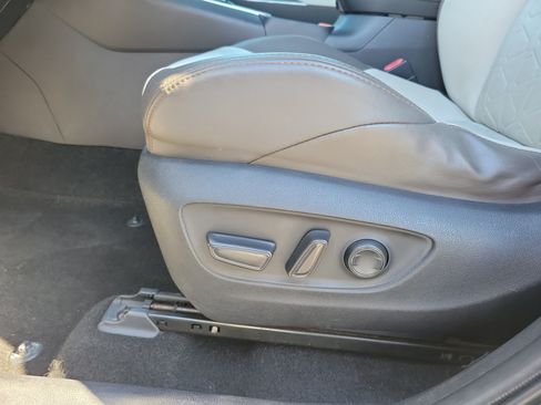 Used 2019 Toyota RAV4 Adventure AWD/4WD image 19