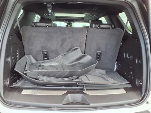 Used 2024 Chevrolet Tahoe High Country w/ Premium Package image 4