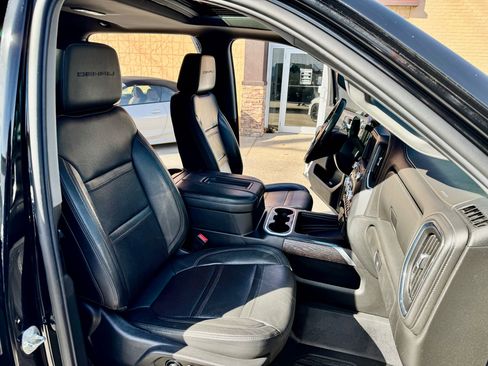 Used 2020 GMC Sierra 3500 Denali w/ Denali Ultimate Package image 19