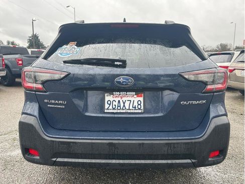 Used 2023 Subaru Outback Premium image 5