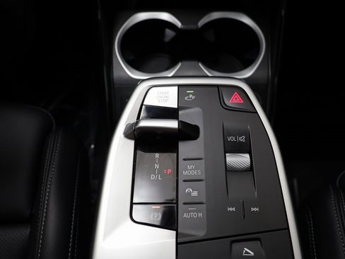 Certified 2025 BMW X2 xDrive28i image 10