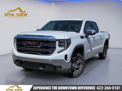 Used 2025 GMC Sierra 1500 SLT AWD/4WD image 1
