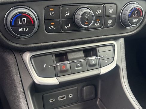 Certified 2024 GMC Terrain SLE w/ Driver Convenience Package FWD image 15