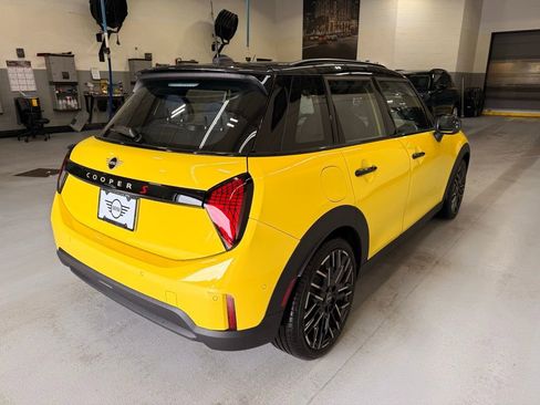 Certified 2025 MINI Cooper S image 6