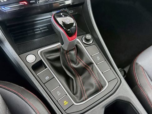 Used 2025 Volkswagen Jetta GLI Autobahn FWD image 20