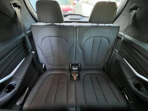 Used 2020 BMW X7 M50i w/ Dynamic Handling Package AWD/4WD image 28