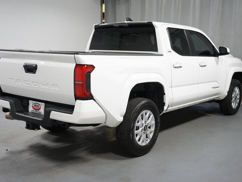 Certified 2024 Toyota Tacoma SR5 image 8