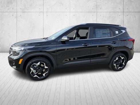 New 2026 Kia Seltos EX image 3