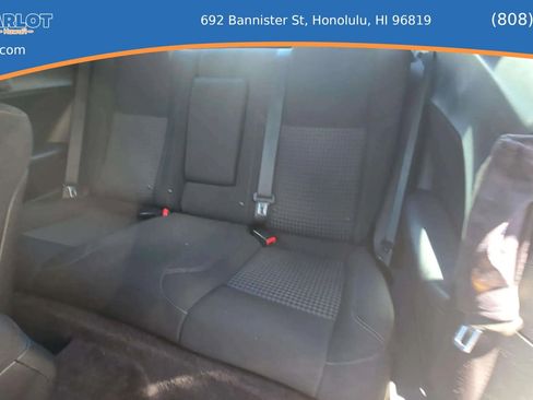Used 2016 Dodge Challenger SXT RWD image 13