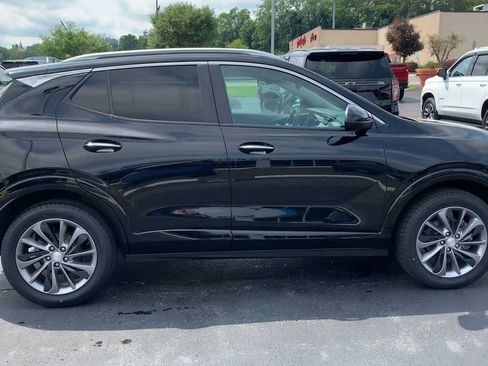 Certified 2020 Buick Encore GX Preferred w/ Sport Touring Package AWD/4WD image 9