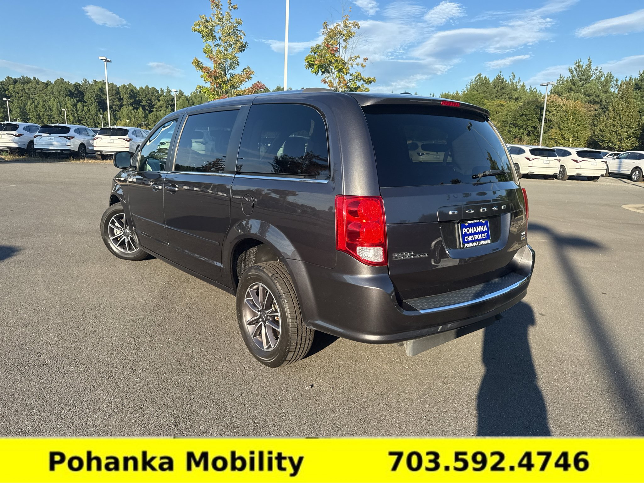 Used 2017 Dodge Grand Caravan SXT FWD image 32