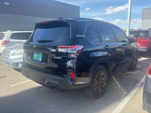 Used 2025 Subaru Forester Sport image 2