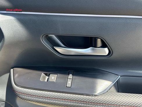 Certified 2025 Nissan Kicks SR FWD image 13