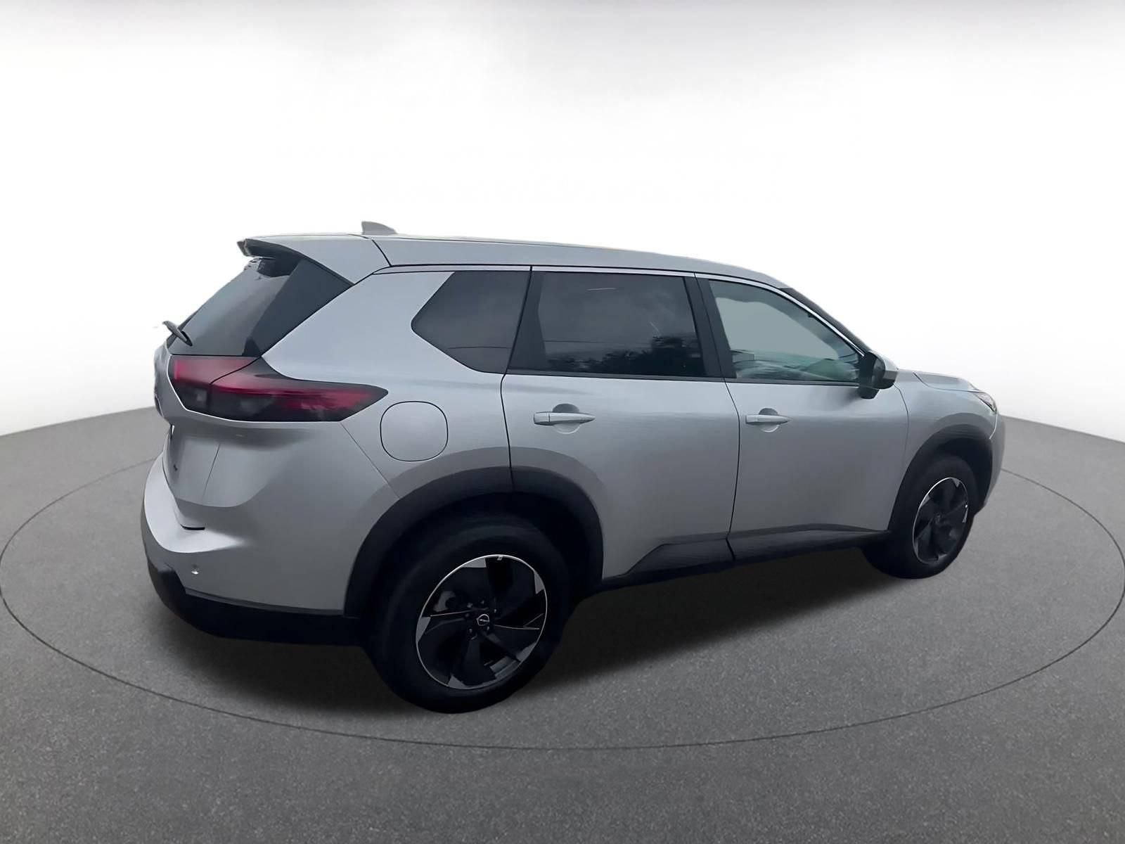 Used 2025 Nissan Rogue SV AWD/4WD image 13