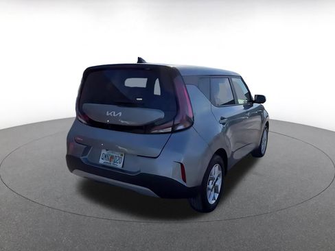 Used 2025 Kia Soul LX w/ LX Technology Package image 14